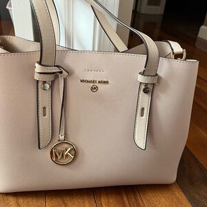 Micheal Kors handbag